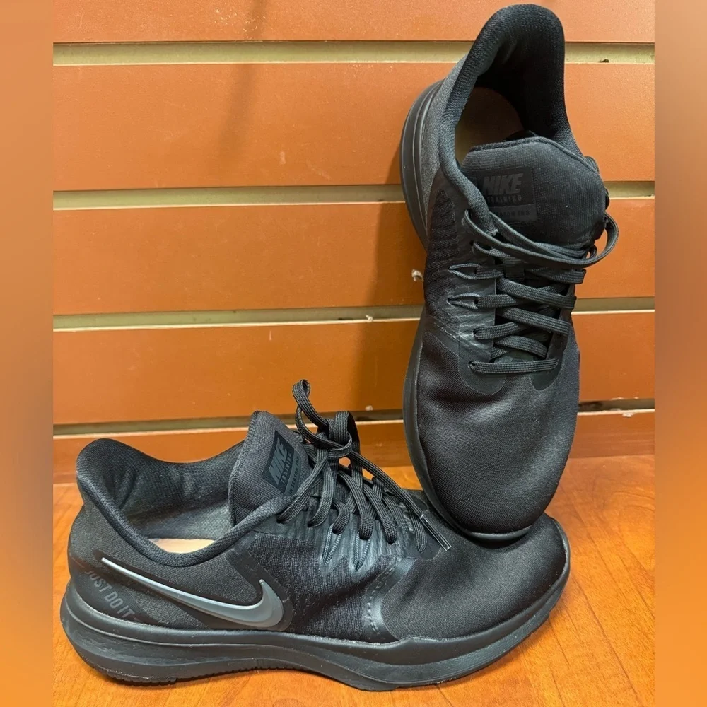 Nike Black Sneakers